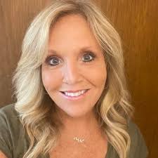 Kelly Bartels (@KellycadenKelly)