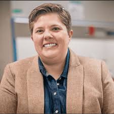 Amber Doiron's Instagram, Twitter & Facebook