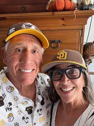 YEEEEEEAH! Gotta Celebrate This Win! Let's Keep The Momentum Going! @Padres  #FriarFaithful LET'S GO PADRES ✊🏾✊✊🏾✊