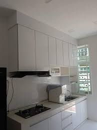 Laminate cukup popular sebagai bahan kabinet dapur di negara kita kerana variasi warna dan jenis kemasan tekstur; Kabinet Dapur Formica Putih Kabinet Berkualiti Facebook
