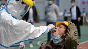 Coronavirus Was Sie Uber Tests Wissen Sollten Wissen Umwelt Dw 11 12 2020