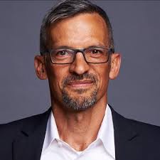 Phil DeGuzman (@philD_it_guy)