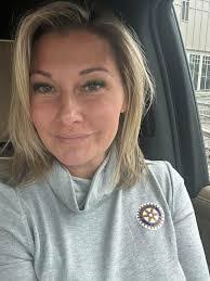 Elizabeth Roden's Instagram, Twitter & Facebook