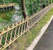 Security Galvanized Decorative Bamboo Frame Fencing Aluminum PVC Coated  Stainless Steel Wire Dutch Weave Style Custom Cut Gates