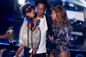 Many fans had already guessed that their new daughter's name had something to. Jay Z Beyonce Wow Tochter Blue Ivy Ist Richtig Gross Geworden Gala De