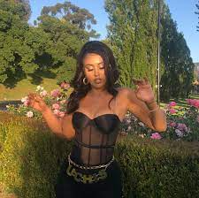 The rising soul singer's daily routine: Style Kali Uchis Queen And Retro Image 6785227 On Favim Com