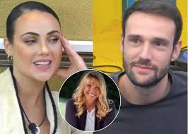 La ex concorrente del grande fratello vip 2021 segue il fidanzato andrea zenga, conosciuto proprio nella casa. Gf Vip 5 La Mamma Di Andrea Zenga Commenta Il Rapporto Tra Il Figlio E Rosalinda Cannavo E Intanto Loro In Casa Isa E Chia