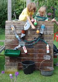 Auch die kinder des familienzentrums. Awesome Outdoor Water Games For Kids Diy Kid Activities Outdoor Kids Activities For Kids