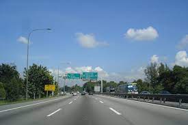 Its electric trains run between batu caves and pulau sebang/tampin. Kuala Lumpur Seremban Expressway E37 Klia2 Info