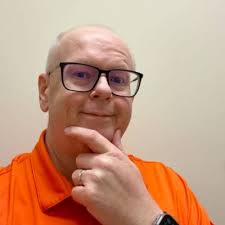 BUG: Logos staff don't know how to use twitter