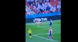 Danish midfielder christian eriksen collapses in euro 2020 match. Ulqteuzwesarmm