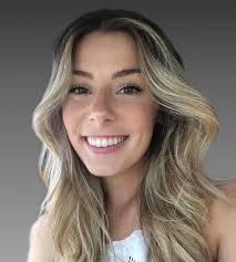 Courtney Burrows's Instagram, Twitter & Facebook