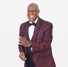 El multipremiado johnny ventura, recientemente reconocido como embajador cultural del instituto latino de la música (ilm), con casa matriz en la ciudad de méxico, recibió la. Lo Se Todo Johnny Ventura Abre Las Puertas De Su Casa A Facebook