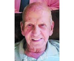 Brandon Hinchey's Instagram, Twitter & Facebook