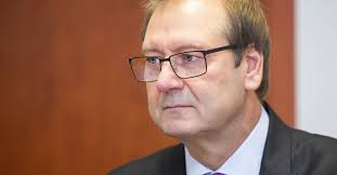 Teismas anksčiau laiko nusprendė panaikinti V.Uspaskicho teistumą