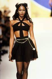 Fitted tops will add balance to your shape, but stay away from cap sleeves or shoulder pads. What Is Difference Between Hourglass And Inverted Triangle