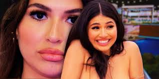 Cassie Castillo's Instagram, Twitter & Facebook