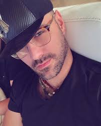 Miguel Leone, el fotógrafo amigo de las estrellas que ahora es acusado de  lavado de dinero y prostitución