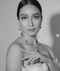 Promote with Natasha Davies (@natasha_dvss)