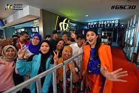 Dataran pahlawan is built on a 7.7 hectares site by hatten group and have a gross area of 1.5 million sq ft and a net retail area of 750,000 sq ft. Gsc Getvaccinated On Twitter Ajl31 Live Streaming Hd Happening Now In Gsc Dataran Pahlawan Melaka