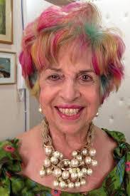 Ester Gross's Instagram, Twitter & Facebook