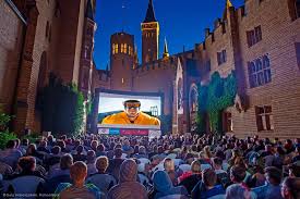 Burg hohenzollern, home of a famous dynasty. Open Air Kino Burg Hohenzollern Am 03 07 2020 Bis 04 07 2020 Kultur