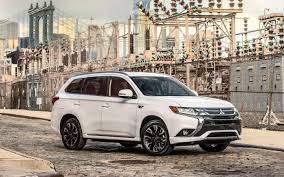 Mitsubishi Outlander Phev 2018 Cars Crossovers Road Mitsubishi Outlander Phev Mitsubishi Outlander 2017 Mitsubishi Outlander