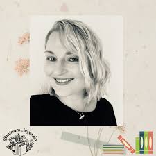 📚𝗘𝗟 𝗦𝗘𝗖𝗥𝗘𝗧𝗢 𝗗𝗘 𝗟𝗔 𝗟𝗜𝗕𝗥𝗘𝗥𝗔 𝗗𝗘 𝗣𝗔𝗥𝗜𝗦📚 Autora : Lily  Graham @lilygrahamauthor 🔘MI COMENTARIO . Nuevamente una novela con un  tema que me apasiona, historias relacionadas con antes, después de la