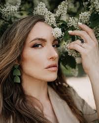 Elena Hoover's Instagram, Twitter & Facebook