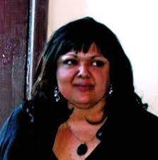 Stella Moya's Instagram, Twitter & Facebook