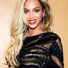 To make your job even easier for you, following is a curated list of some classic ways in which you can wear beyonce's curly hairstyles. All The Times Beyonce S Hair Blew Our Minds