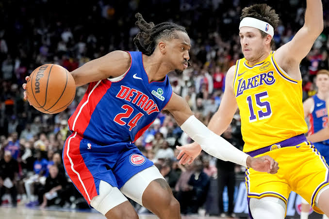 Pistons reportedly pick up options for Daniss Jenkins, Tolu Smith - Yahoo  Sports
