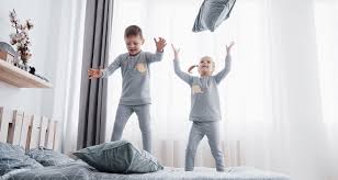 In fact, it's best to wait until your toddler is at least two to transition to a toddler bed (or a twin), but the closer your child is to three, the better. When Is The Right Time To Transition To A Big Kids Bed Sleepmaker