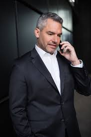 Karl nehammer im interview zu gast bei armin wolf in der zib 2 vom 23.07.2019 vielen dank fürs. Ovp Innenminister Karl Nehammer Bn Barbara Nidetzky