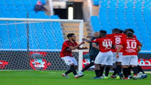 صراع جديد بين الهلال والنصر لخطف مدافع الرائد سبورت 360 كشفت تقارير صحفية اليوم الإثنين عن دخول إدارة نادي الهلال في صراع مع ن In 2020 Soccer Field Soccer Sports