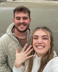 Found a pretty cool rock at the beach today💍