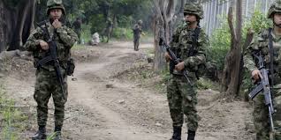 En desarrollo de operaciones militares conjuntas e interinstitucionales entre la armada de colombia, el ejército nacional, la fuerza aérea colombiana y la fiscalía general de la nación, en el sector de. Colombia Retira A 14 Militares Por Incidente Con Lanchas En Venezuela