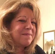 Lisa Tedrow's Instagram, Twitter & Facebook