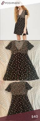 As popsugar editors, we independently select and write about stuff we love and think you'll like too. Topshop Dresses Front Tie Floral Dress Top Shop Dress Dresses Floral Dress