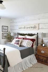 Farmhouse Bedroom Wall Decor Ideas And Design For Small Rooms Bedroom Bedroomwalldecor Ideas Fa Farmhouse Bedroom Decor Farmhouse Style Bedrooms Home Decor