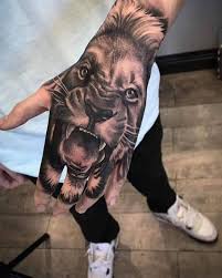 Alas, you should really take advantage of the space with some stunning tattoos. Pin De Ramiro Politano Em Tattoo Board Tatuagem Na Mao Tatuagem Na Mao Masculino Tatuagem De Mao