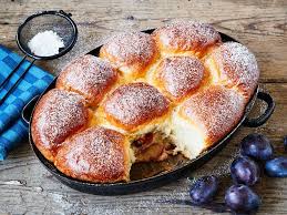 Buchteln Mit Zwetschgen Rezept Mit Gelinggarantie Die Besten Backrezepte Mit Gelinggarantie Rezept Zwetschgen Rezepte Rezepte Lebensmittel Essen