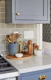 Pin By Emine Celebi On المطبخ In 2020 Kitchen Counter Decor Renters Kitchen Countertop Decor