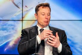 Spacex designs, manufactures and launches advanced rockets and spacecraft. Spacex Uses A Very Smart Private Stock Exchange To Keep Top Talent Business Insider