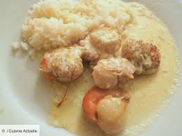 Coquilles Saint Jacques Au Safran Cardamone Citron Et Lait De Coco Recette En 2020 Coquille Saint Jacques Recette Coquille Saint Jacques Lait De Coco