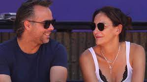 Así se lo pudo ver al niño hinchando por ambos equipos a lo largo de la tarde que pasaron los tres juntos en casa. Y Un Dia Se Largo Mi Bebe Fernando Gonzalez Y Luciana Aymar Compartieron La Primera Caminata De Su Hijo