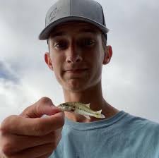 What is the weight of this bass?