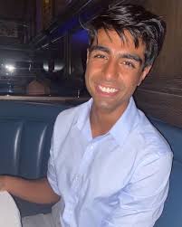 Hi Everyone, I'm looking for a female identifying roommate to share a 2 Bed  + 1 or 2 Bath apartment in Emeryville (preferably) or Berkeley. I'm  interested in a one-year lease. I've