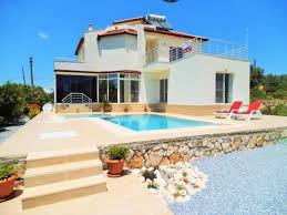 Property in didim for sale | didim real estate for sale didim is located on the western aegean coastline of turkey, sitting south of the large city of izmir and north of the popular cosmopolitan peninsula of bodrum. Immobilie Turkei Immobilie Villa Im Grunen Mit Pool