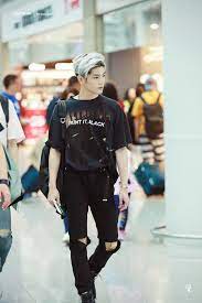 Baju toraja sepertinya masih terus populer di tahun 2020. Mysweetsmrookies Model Baju Pria Gaya Pria Nct Taeyong